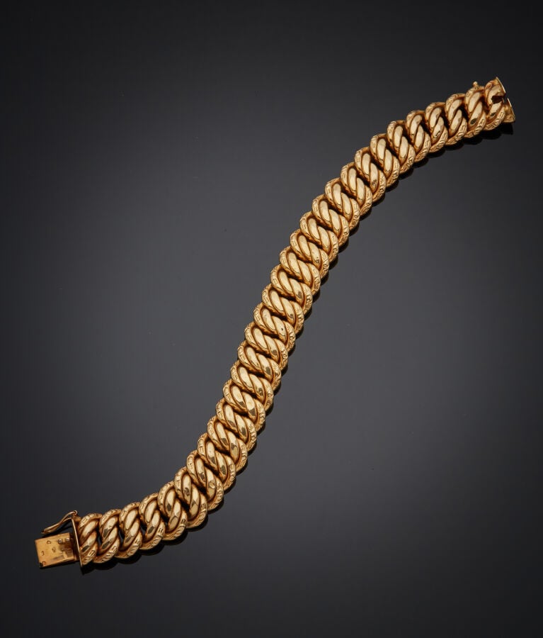 COLLIER et BRACELET en or jaune (750‰) à maille américaine en chute. - Travail…