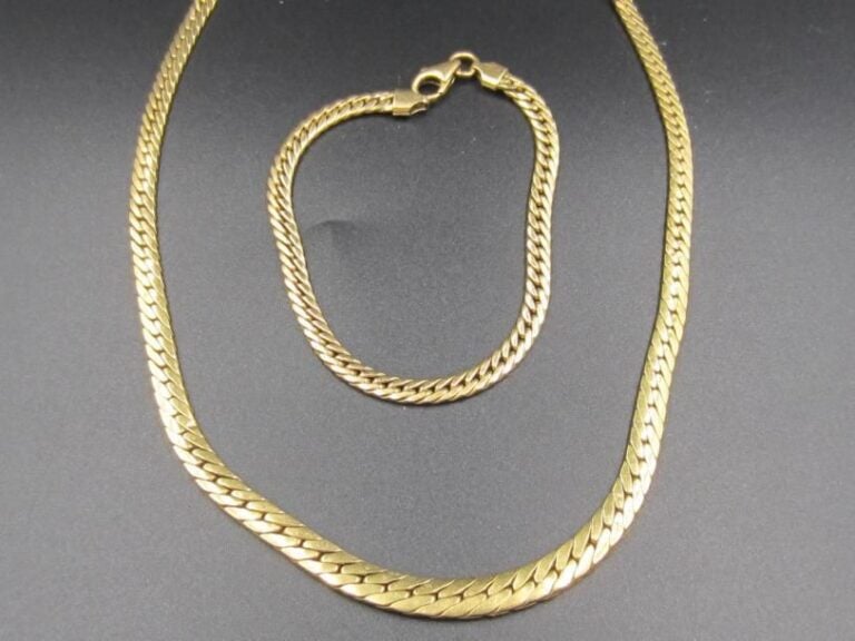 COLLIER et BRACELET «gourmette limée» en or jaune (750 millièmes
