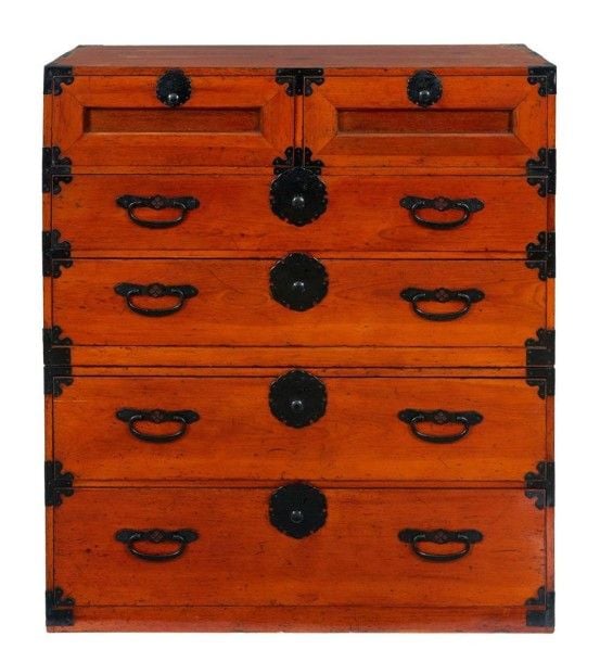 COMMODE À DEUX CORPS ET MULTIPLES TIROIRS EN BOIS DE CYPRÈS (HINOKI) orné de laque shunke