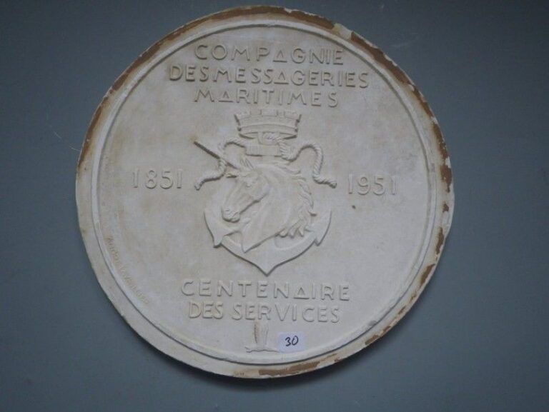 Compagnie messagerie maritimes Grand médaillon en plâtre, projet ayant servi à la réalisation de la médaille du centenaire de la compagnie 1851-1951, réalisée par André Lavrillie