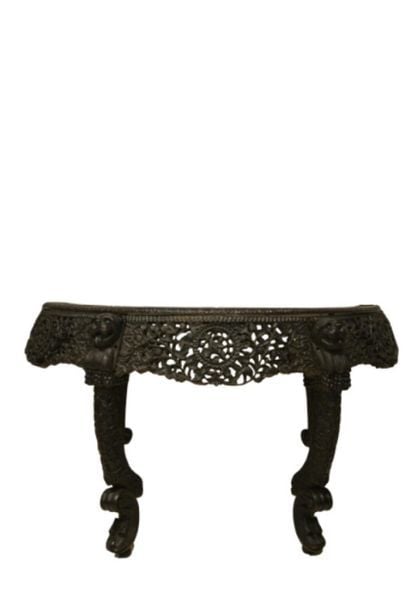 CONSOLE DEMI-LUNE EN BOIS INDIGENE SCULPTE