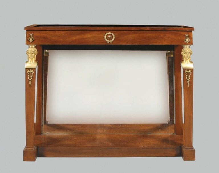 CONSOLE FORMANT VITRINE en acajou et placage d'acajo