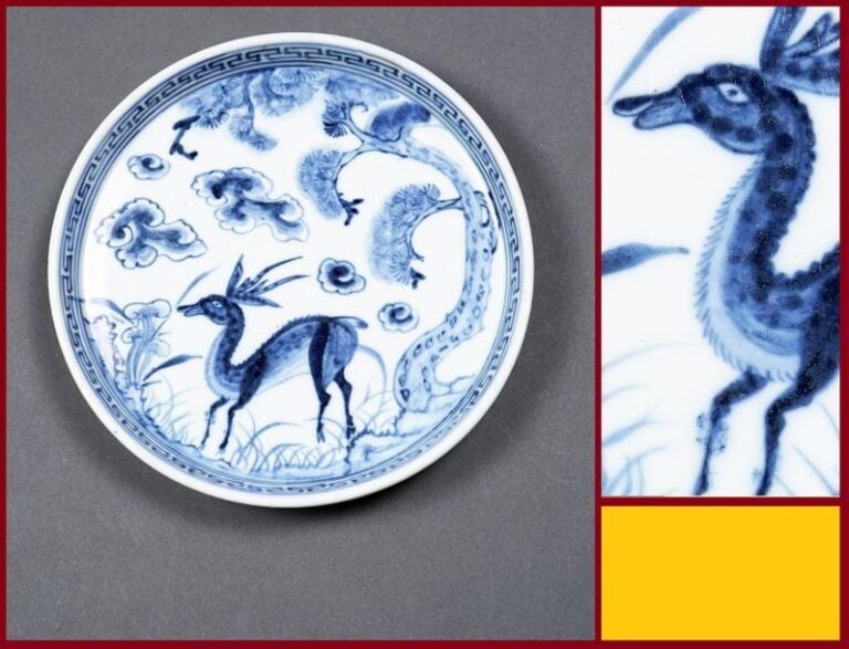COUPE A FOND PLAT EN PORCELAINE BLEU BLANC