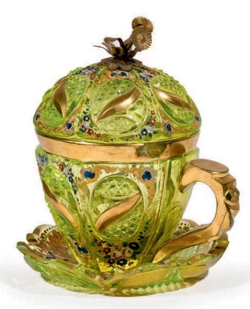 * Coupe à sherbet et sa soucoupe