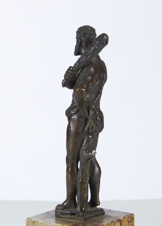 DANS LE STYLE DE L'ÉCOLE FLAMANDE - DU XVIIE SIÈCLE - Hercule en bronze à patin…