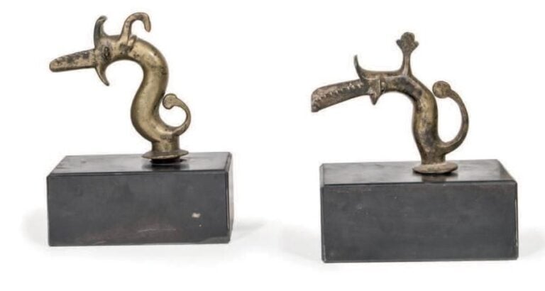 Deux bouches de fontaine