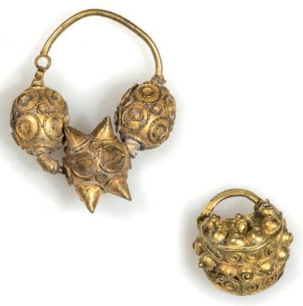 Deux boucles d'oreilles d'époque Fatimide Or