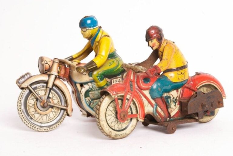 Deux motos en tôle lithographiée à méc