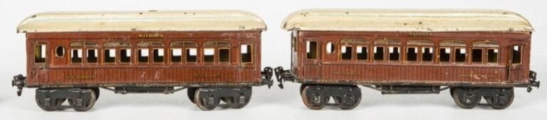 Deux wagons: - Wagon Mitropa restaurant en tôle lith