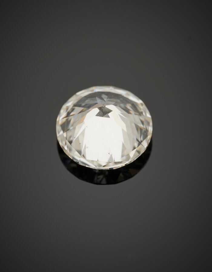 DIAMANT taille brillant accompagné d'un rapport d'analyse gemmologique du labor…