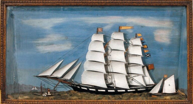 DIORAMA « QUEEN » Trois-mâts anglais accompagné d'un bateau pilote et d'un remorqueur à aub