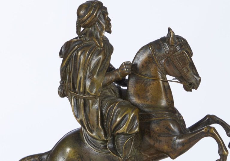 ÉCOLE DU XIXE SIÈCLE - « Cavalier arabe » - Bronze patiné - 14 x 12,5 x 6 cm…