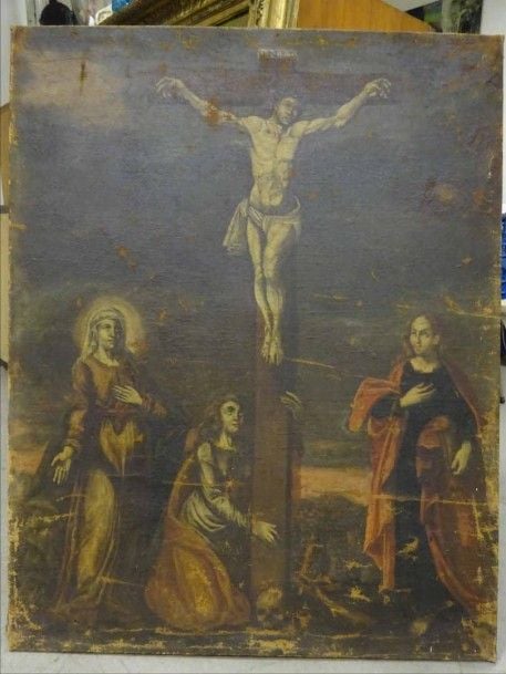 ECOLE ITALIENNE (Circa 1700) La Crucifixion Huile sur toile Non signée 98 x 76 cm (craquelures, pliures, manques)