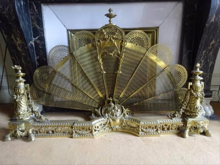 Ensemble d'ACCESSOIRES DE FOYER en bronze dor