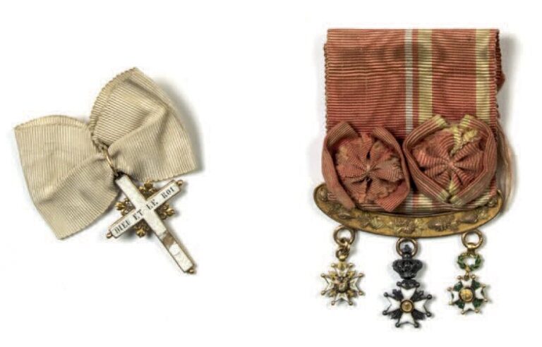 Ensemble de 3 barrettes avec 8 réductions de Légion d'Honneur, fleur de ly