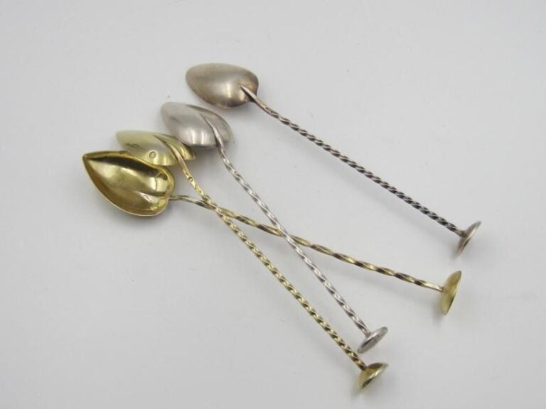 Ensemble de 4 cuillères en argent (950 ‰ et 800 ‰)