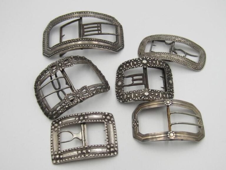 Ensemble de boucles de ceinture majoritairement