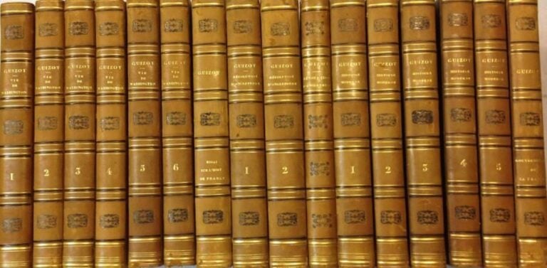 Ensemble de volumes: de GUIZOT: GUIZOT