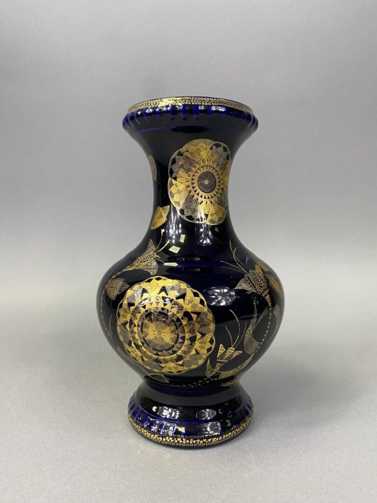 Erich ROZEWICZ (1919-2002), Manufacture de Monaco - Vase balustre en porcelaine…