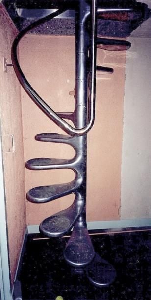 Escalier hélicoïdal L'escalier hélicoïdal de Roger Tallon est une référence en matière de desig