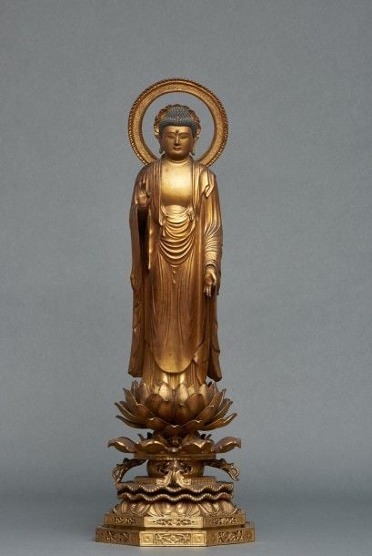 Figurine en bois doré représentant Bouddha Amida Raik? en position debou