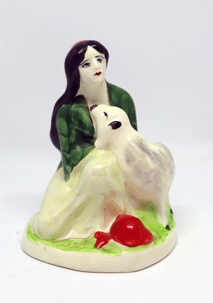Figurine en porcelaine peinte