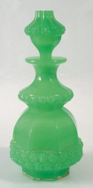 Flacon à bulbe en opaline verte moulée à côtes plates et bandeaux de myosotis; bouchon moulé à bandeau de myosoti