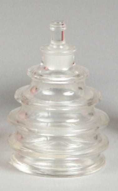 Flacon à parfum « Imprudence » (1938), avec son bouchon d'origine, modèle créé pour le parfumeur Wort