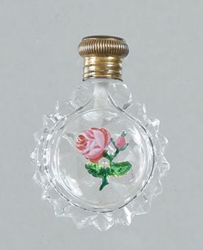 Flacon à sels miniature en cristal taillé à pointes de diamant, orné d'un motif émaillé sur paillon d'or représentant une rose et un bouto