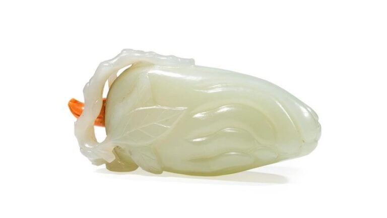 FLACON TABATIERE EN JADE NEPHRITE
