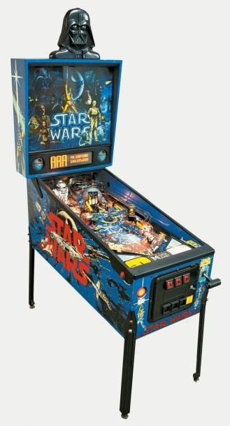Flipper Star Wars - Flipper électronique quatre joueurs de marque «Data East» - Data East pinball Parfait état de fonctionnement USA, 1992 Rare et premier flipper star wars état original - EXCEPTIONNEL - Rare dans cet état de conservation - Designer John Borg, Son Brian Schmidt Hauteur 185 cm, largeur 75 cm, profondeur 135 cm
