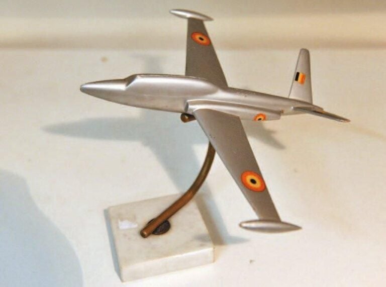Fouga Magister Modèle en métal pein