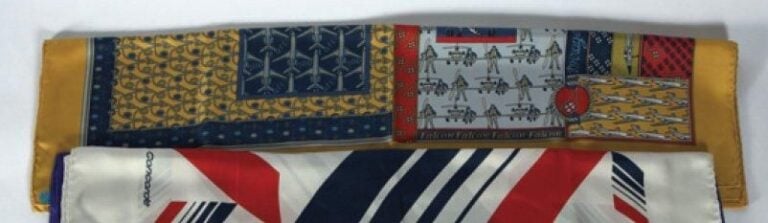 Foulard avions Dassault en soie à décor des différents avions civils et militaires du constructeu