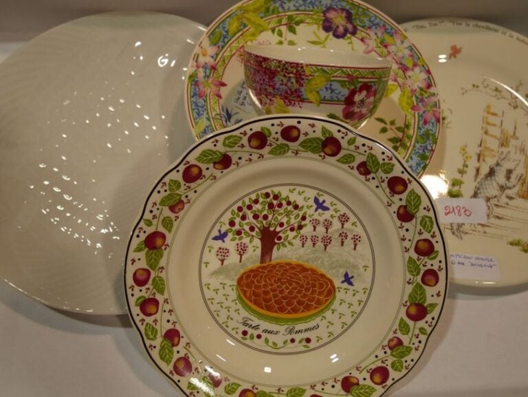 Gien : Assiettes diverses et divers