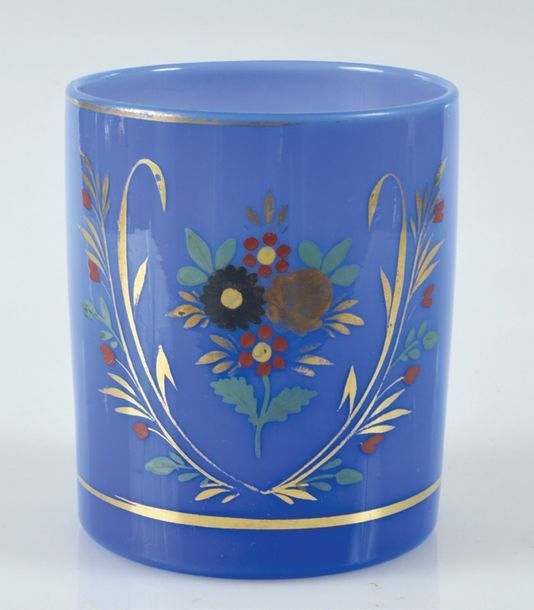 Gobelet droit en opaline de cristal lavande à décor