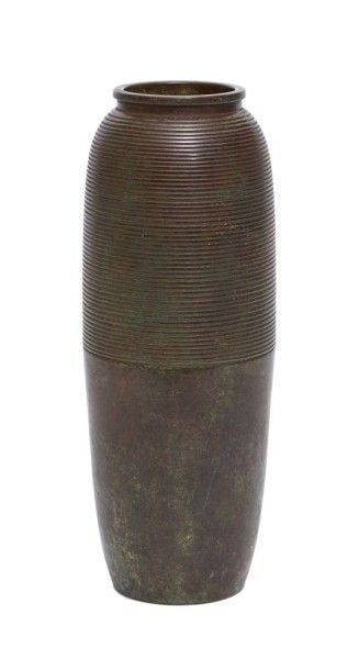 Grand vase de forme ronde et de couleur vert fonc