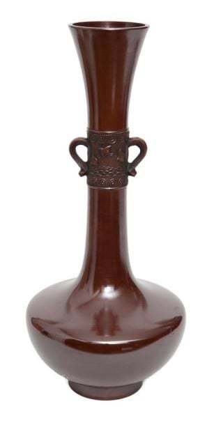 Grand vase en bronze patiné de couleur brillante marron-roug