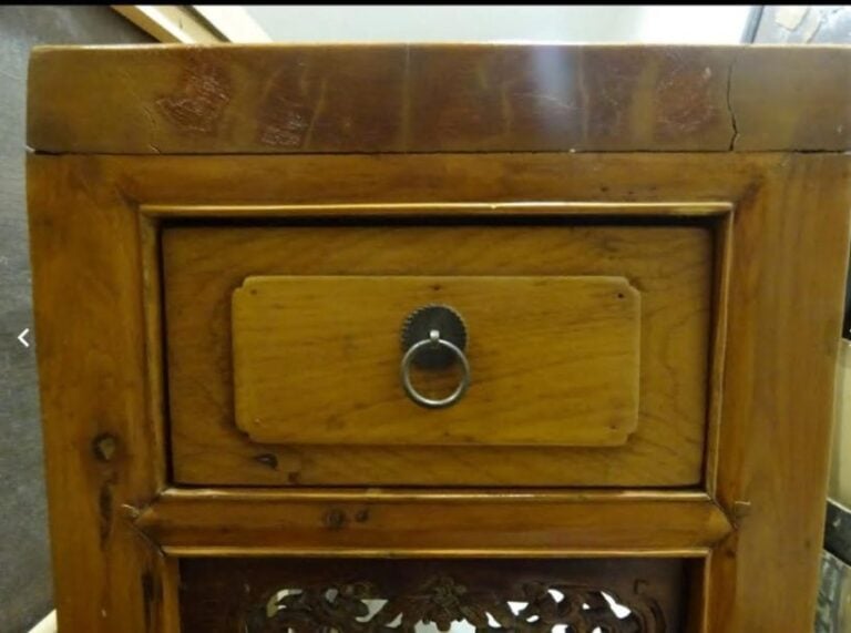 GRANDE CONSOLE EN BOIS DANS LE GOUT ASIATIQUE