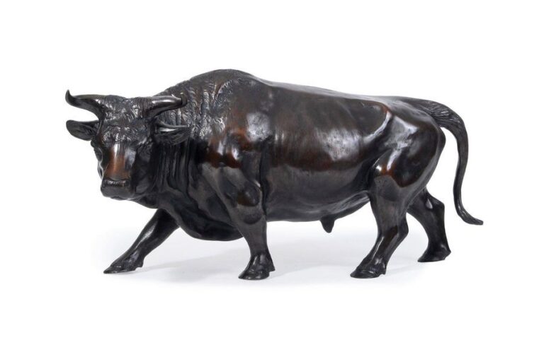 Grande sculpture en bronze représentant un taureau debout par Jun’ichir?, dans sa boîte d’origine signé