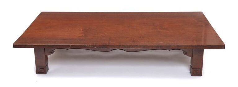 Grande, très lourde et solide table basse en bois dur (zataku), de style chinoi