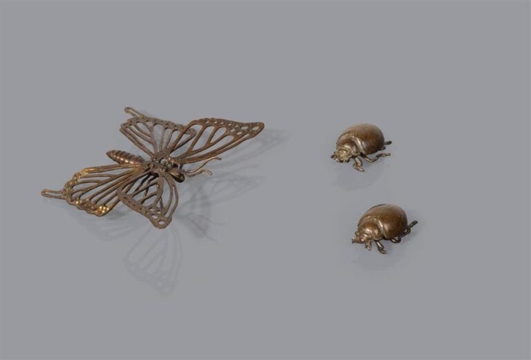 GROUPE DE TROIS (3) OKIMONO EN BRONZE