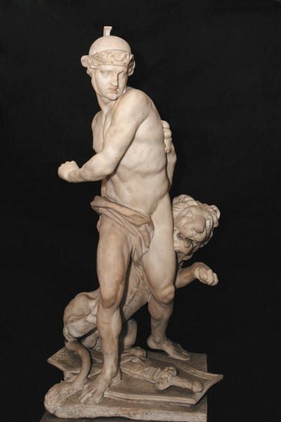 Groupe en marbre blanc sculpté, figurant un gladiateur combattant un lion (restaurations