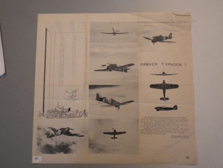 HAWKER TYPHOON et SPITFIRE MK I