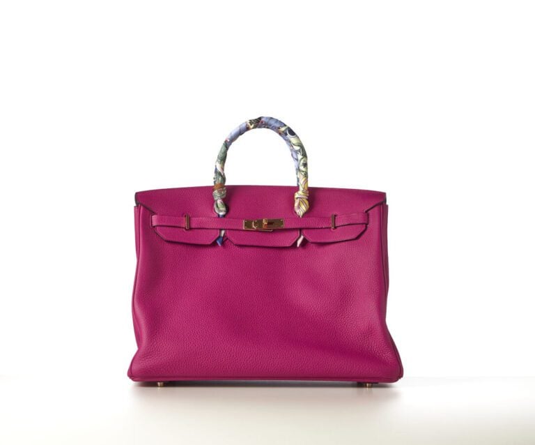 HERMÈS - 2021 - Commande spéciale - Sac BIRKIN 40 en veau Togo rose Magnolia, g…