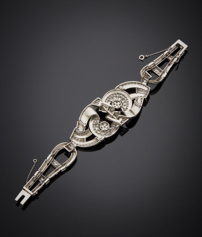 Important BRACELET en platine (min. 800‰) ajouré, à motifs géométriques en chut…