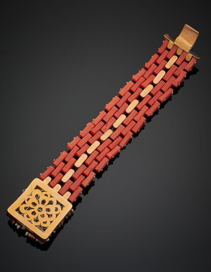 Important BRACELET manchette en or jaune et or gris (585‰) 14 carats, composé d…