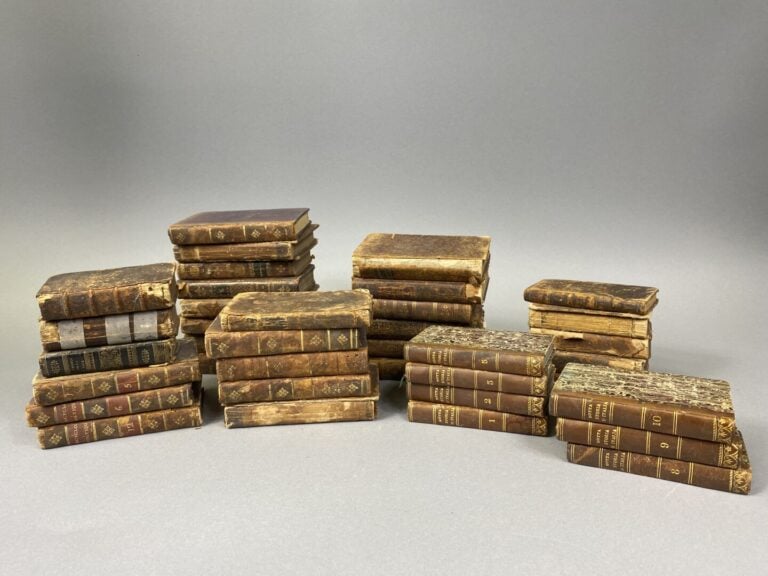 Important ensemble de livres reliés divers dont BOTTA Storia d'Italia, Oeuvres…