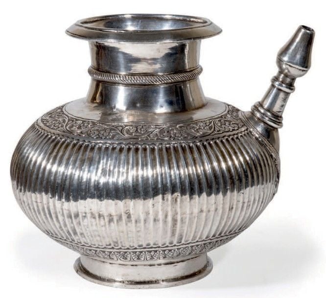 Important lota en argent indien