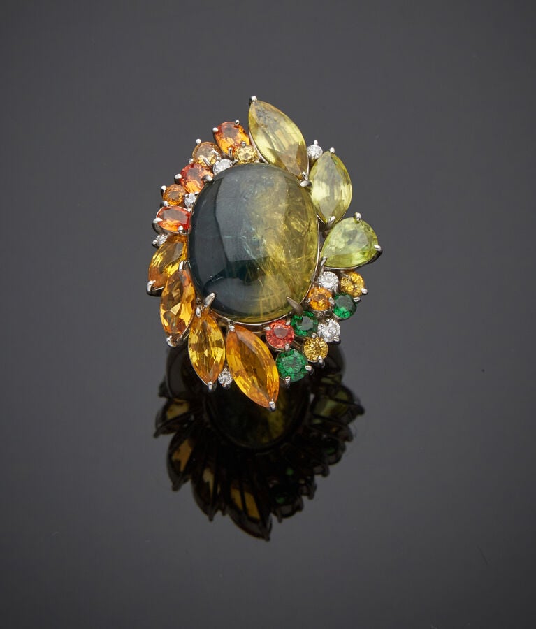 Importante BAGUE « marquise cocktail » en platine (min. 800‰) serti d'un saphir…