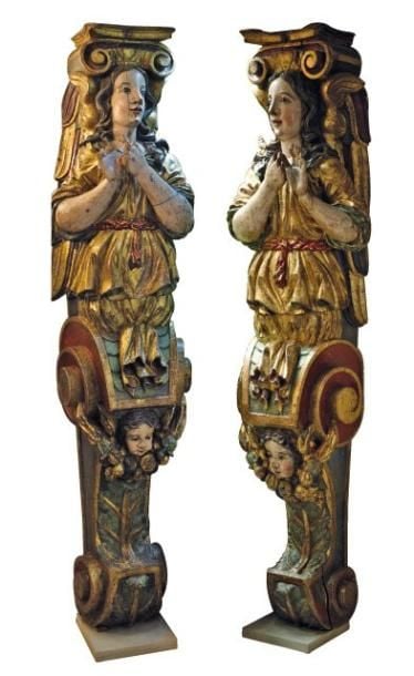 Importante paire de termes en bois sculpté, polychromé et doré avec parties a la mecc